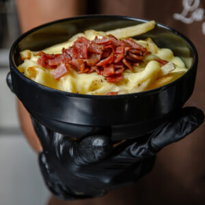 Papas Con Queso y Tocineta